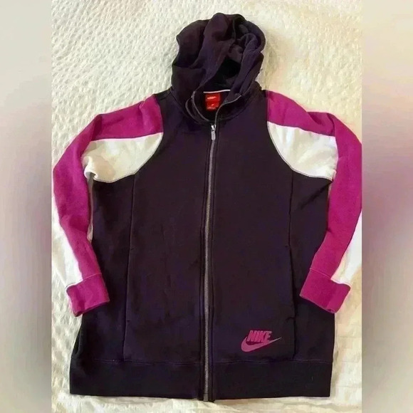 Nike Tops - Nike sportswear women's size S fuchsia and purple zip up hoodie